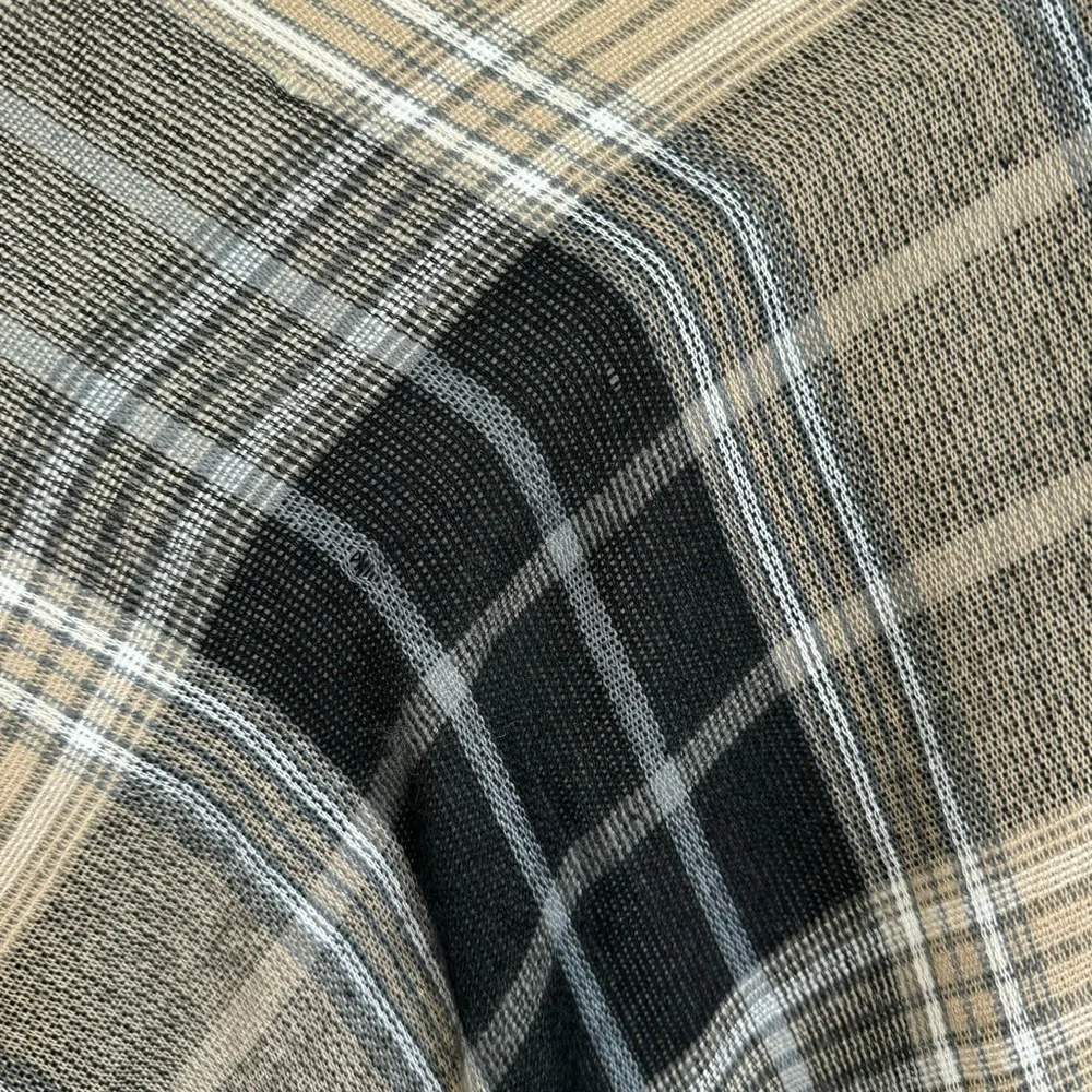 Black & Taupe Plaid Shawl - Picture 6 of 12